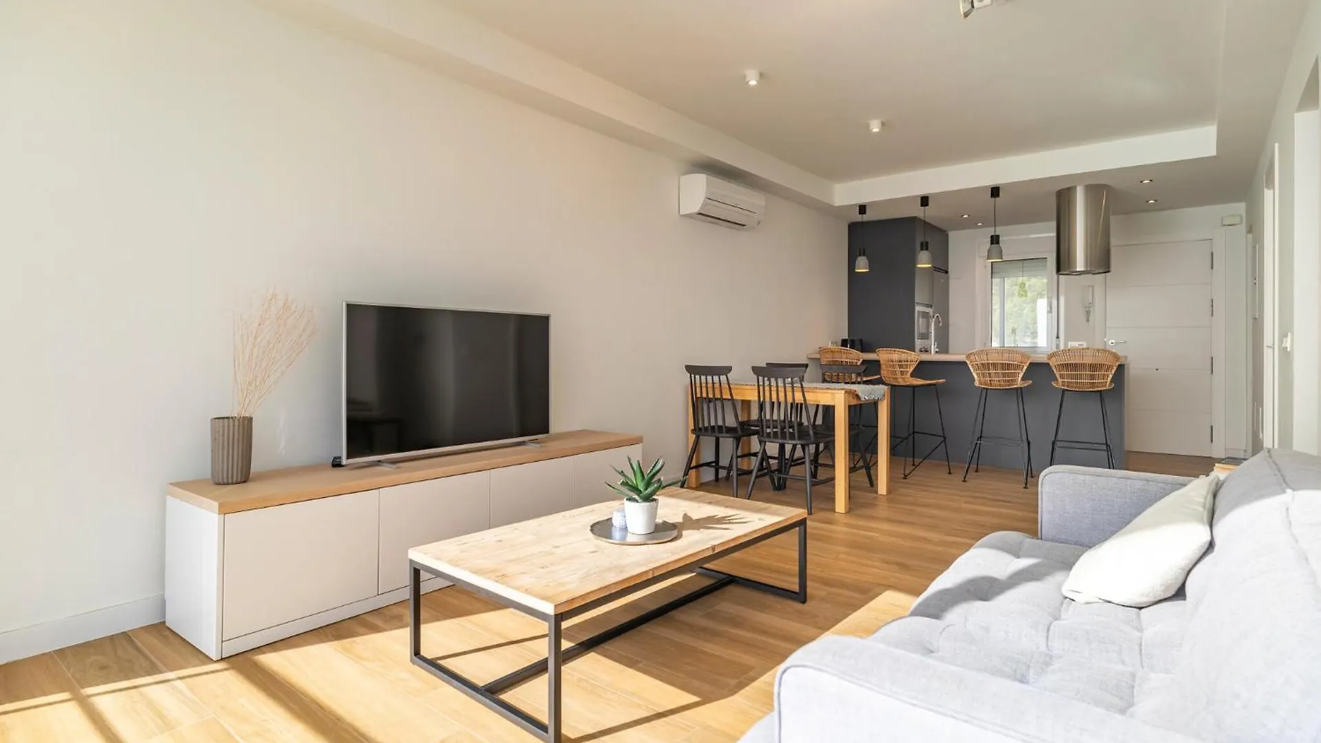Lovely Apartment In Benalmadena With House Sea View